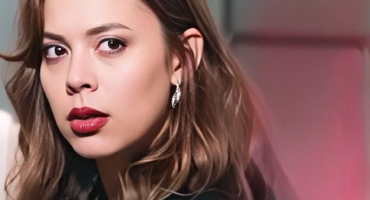 woman sneaks out for secret night affair