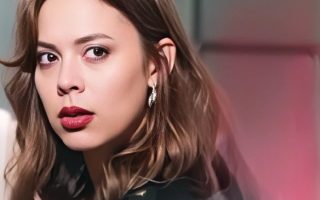 woman sneaks out for secret night affair