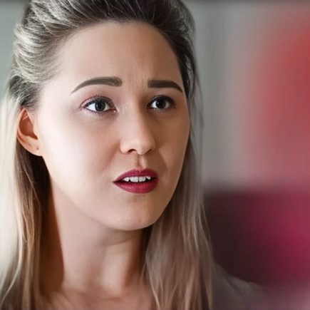Office rival love story between Alex and Dina