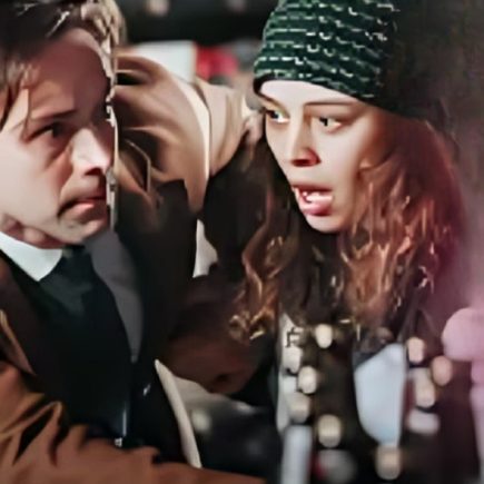 mysterious man saved me from thugs romantic story