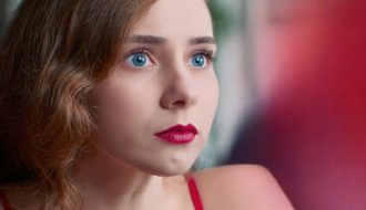 romantic betrayal story woman discovers husband cheating at restaurant