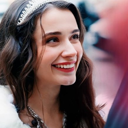 Runaway princess love story with poor cop in snowy city